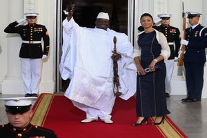 Tổng thống Gambia “tỷ năm” lập dị và tàn bạo